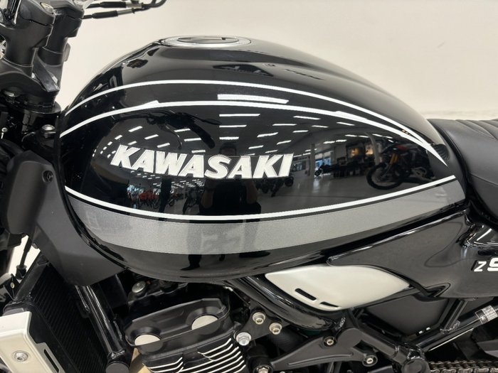 2021 Kawasaki Z900 (ZR900) Black