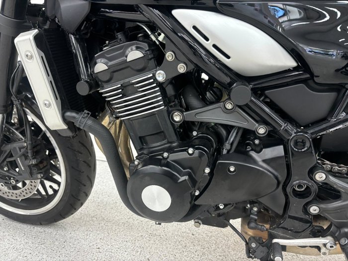 2021 Kawasaki Z900 (ZR900) Black