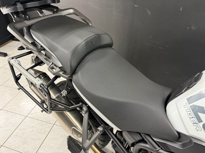 2020 TRIUMPH TIGER 1200 ALPINE White