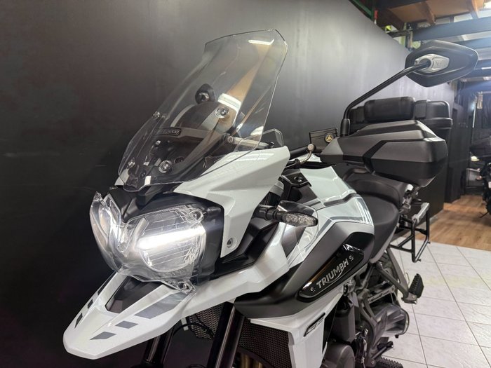 2020 TRIUMPH TIGER 1200 ALPINE White