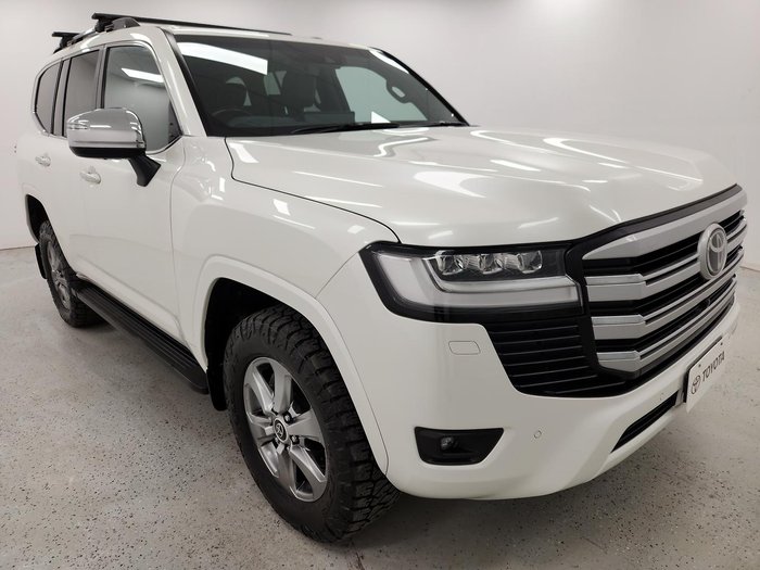2022 Toyota Landcruiser Sahara FJA300R 4X4 Dual Range Crystal Pearl