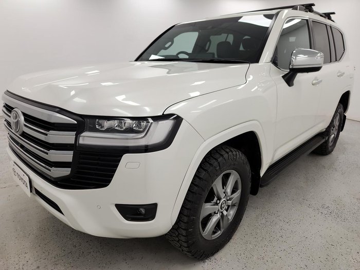 2022 Toyota Landcruiser Sahara FJA300R 4X4 Dual Range Crystal Pearl