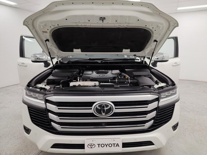 2022 Toyota Landcruiser Sahara FJA300R 4X4 Dual Range Crystal Pearl