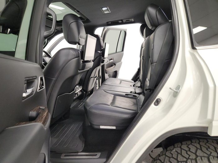2022 Toyota Landcruiser Sahara FJA300R 4X4 Dual Range Crystal Pearl