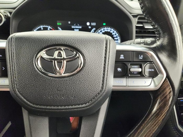 2022 Toyota Landcruiser Sahara FJA300R 4X4 Dual Range Crystal Pearl