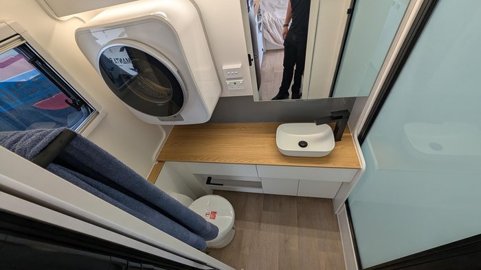 2025 New Age Caravans 15' Manta Ray Escape Save $7,099 Was $70,990