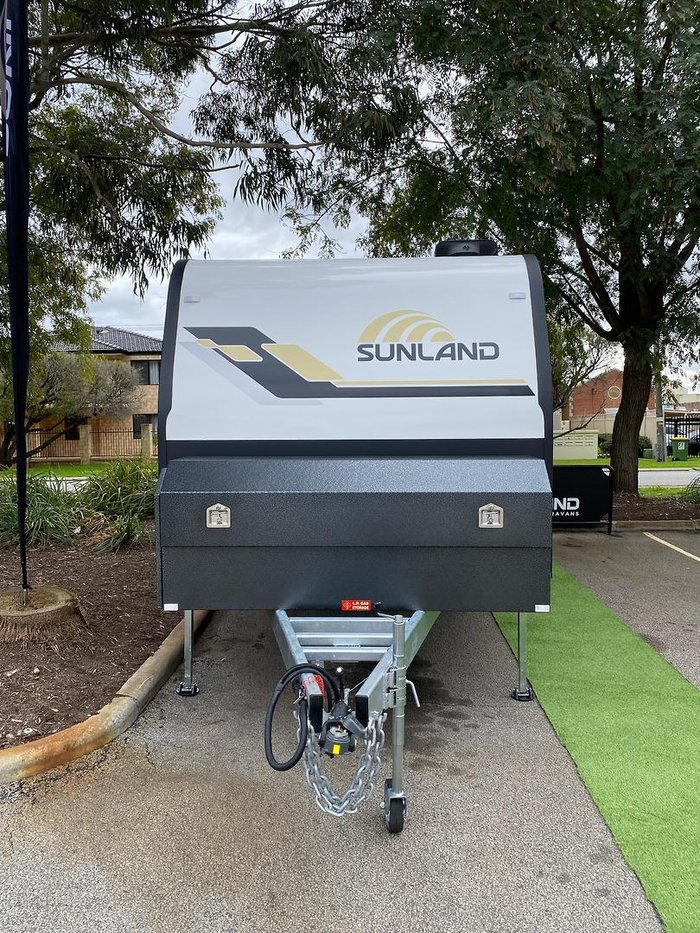 2025 Sunland 19.6
