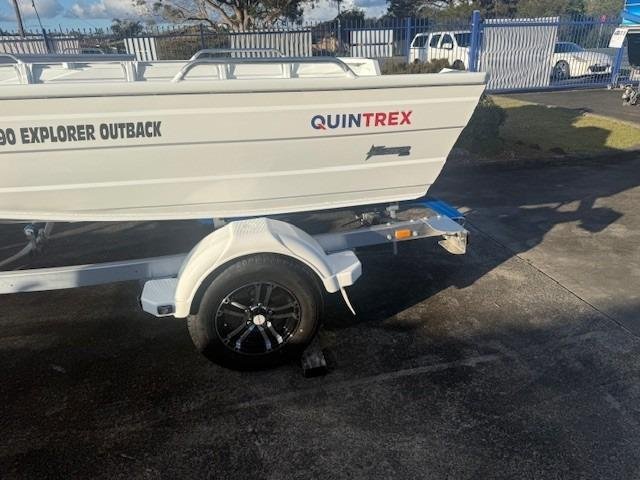 2025 QUINTREX F390 Outback Explorer