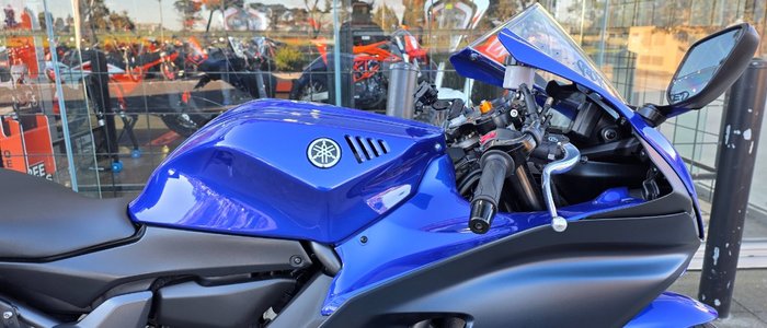 2024 Yamaha YZF-R7LA BLUE