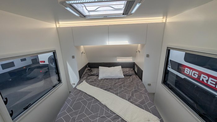 2025 New Age Caravans 19' Manta Ray Escape Save $14,330 Was $80,990