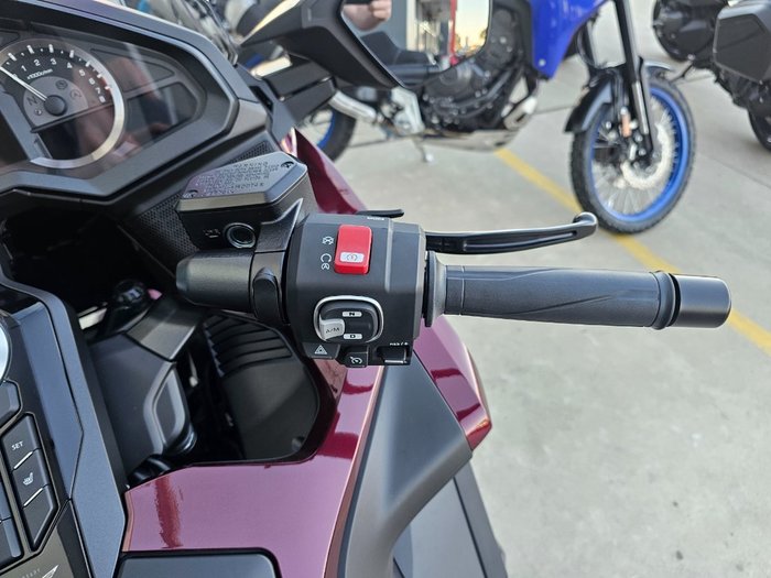 2025 Honda GL1800DA ABS GOLDWING TOUR PRE Red