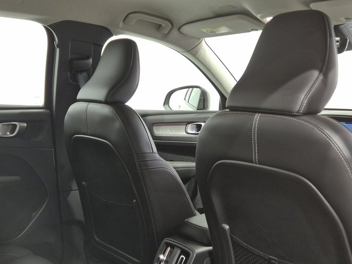 2024 Volvo XC40 Ultimate B4 Dark MY24 AWD Silver Dawn