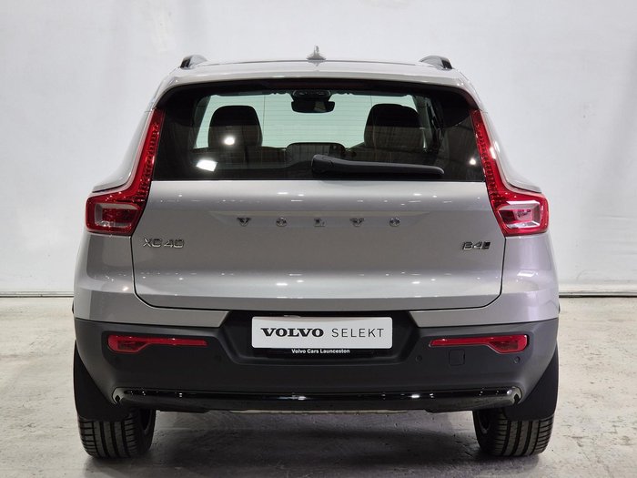 2024 Volvo XC40 Ultimate B4 Dark MY24 AWD Silver Dawn