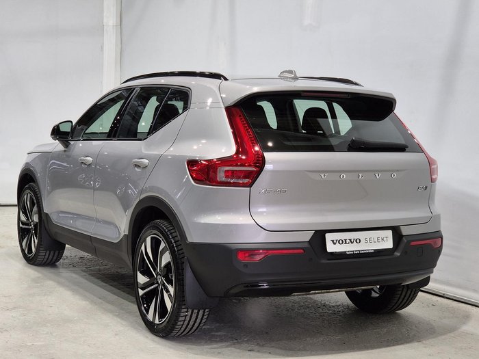 2024 Volvo XC40 Ultimate B4 Dark MY24 AWD Silver Dawn