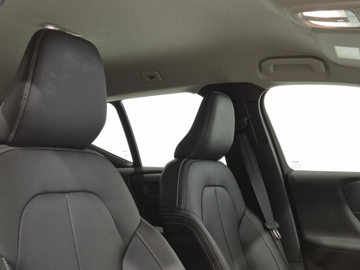 2024 Volvo XC40 Ultimate B4 Dark MY24 AWD Silver Dawn