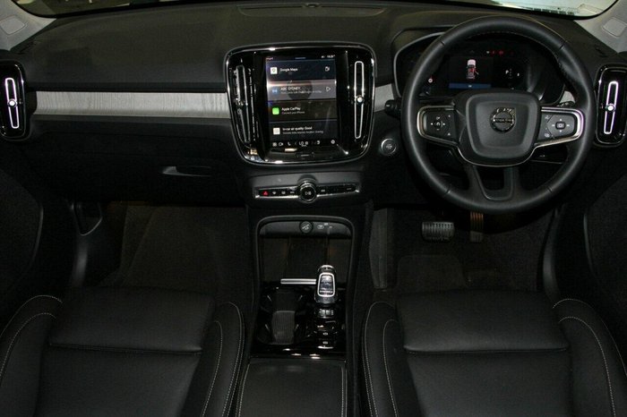 2024 Volvo XC40 Ultimate B4 Dark MY24 AWD Silver Dawn