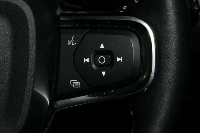 2024 Volvo XC40 Ultimate B4 Dark MY24 AWD Silver Dawn