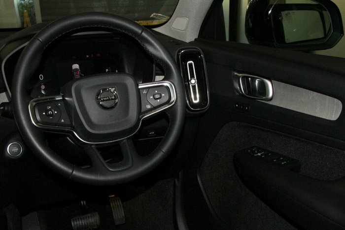 2024 Volvo XC40 Ultimate B4 Dark MY24 AWD Silver Dawn