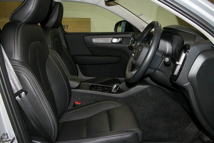 2024 Volvo XC40 Ultimate B4 Dark MY24 AWD Silver Dawn