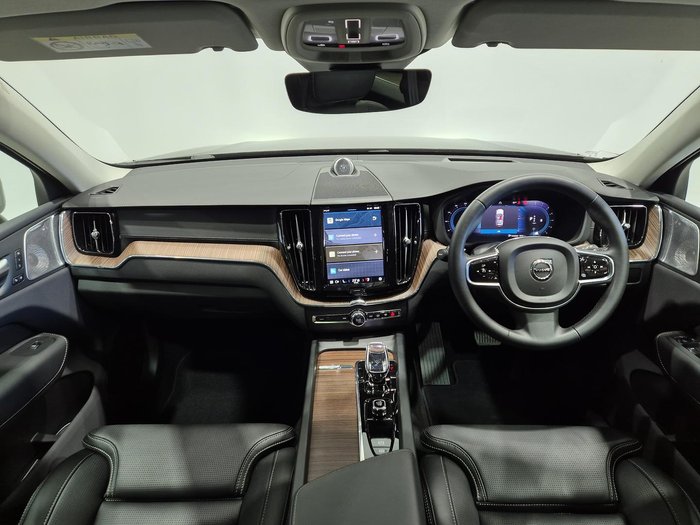 2023 Volvo XC60 Ultimate B5 Bright MY23 AWD Platinum Grey