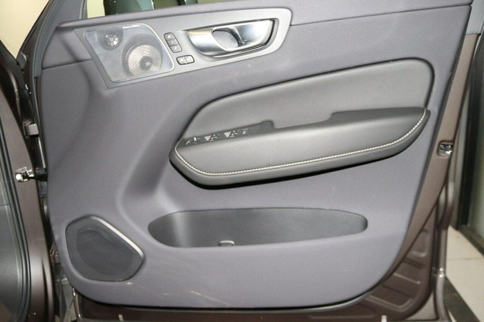 2023 Volvo XC60 Ultimate B5 Bright MY23 AWD Platinum Grey