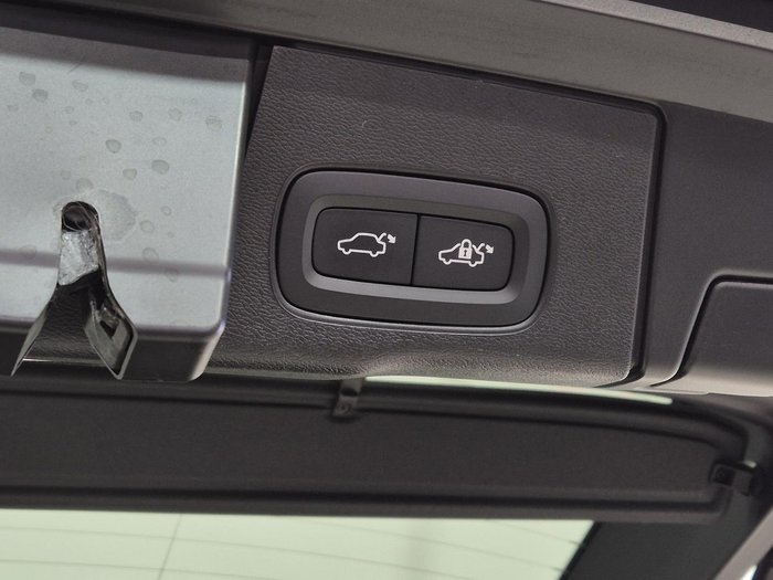 2023 Volvo XC60 Ultimate B5 Bright MY23 AWD Platinum Grey