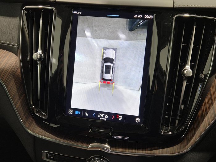 2023 Volvo XC60 Ultimate B5 Bright MY23 AWD Platinum Grey