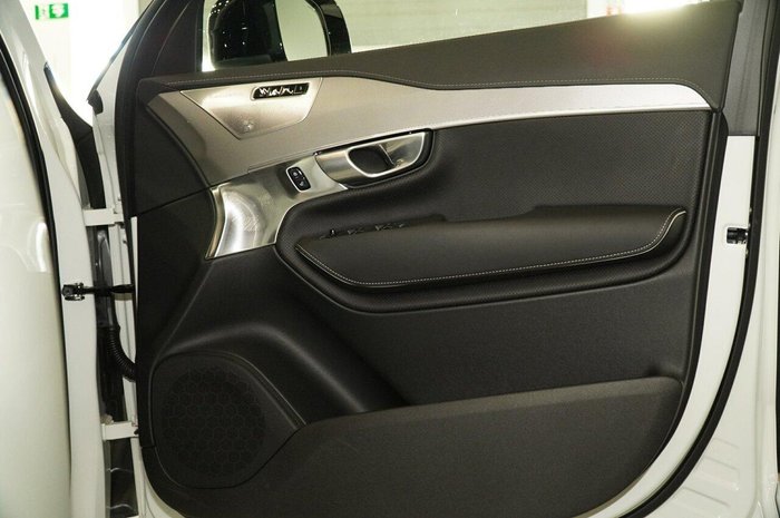 2024 Volvo XC90 Recharge Ultimate T8 Plug-In Hybrid MY24 AWD Crystal White