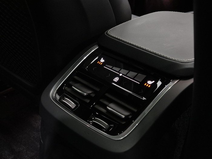 2024 Volvo XC90 Recharge Ultimate T8 Plug-In Hybrid MY24 AWD Crystal White