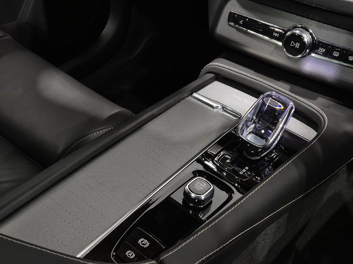 2024 Volvo XC90 Recharge Ultimate T8 Plug-In Hybrid MY24 AWD Crystal White