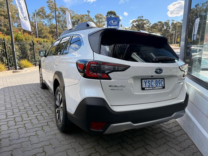2024 Subaru Outback AWD Touring