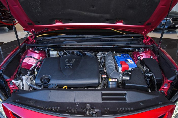 2018 Toyota Camry SX GSV70R Emotional Red