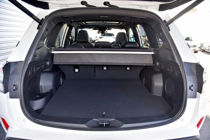 2025 Subaru Forester Hybrid Sport S6 MY26 AWD Crystal White