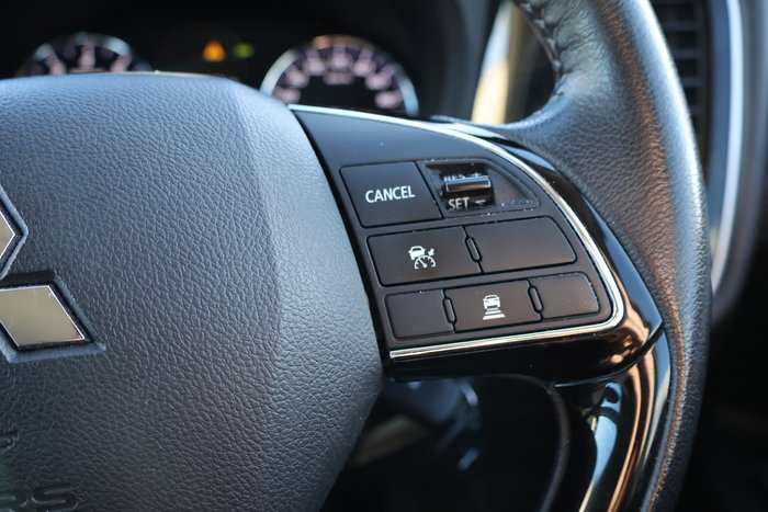 2018 Mitsubishi Outlander ES ADAS