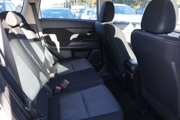 2018 Mitsubishi Outlander ES ADAS