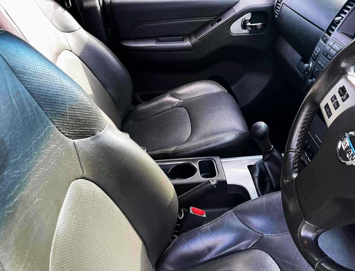 2014 Nissan Navara Titanium D40 Series 7 4X4 Dual Range Silver Lightning