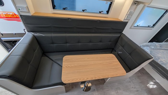 2025 Traveller 20' Destination Track My25