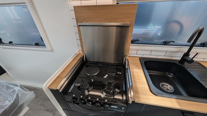 2025 Traveller 20' Destination Track My25