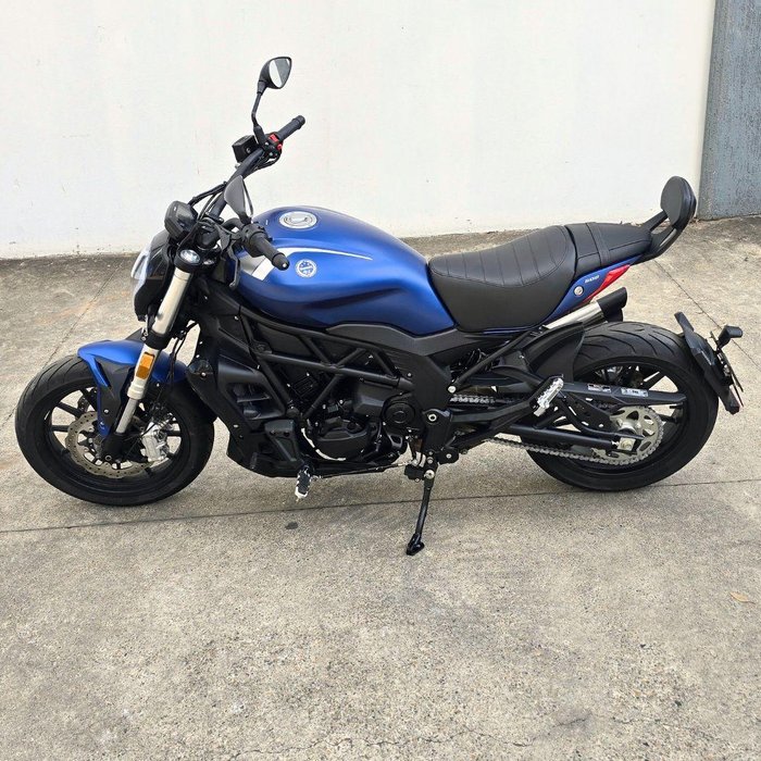 2021 Benelli 502C 502C Blue