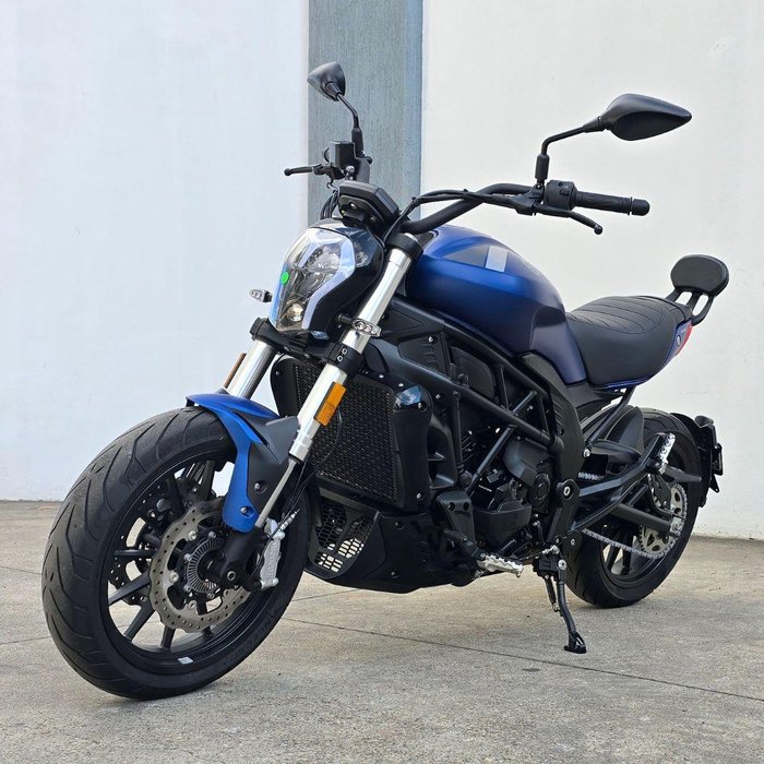 2021 Benelli 502C 502C Blue