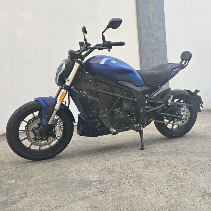 2021 Benelli 502C 502C Blue