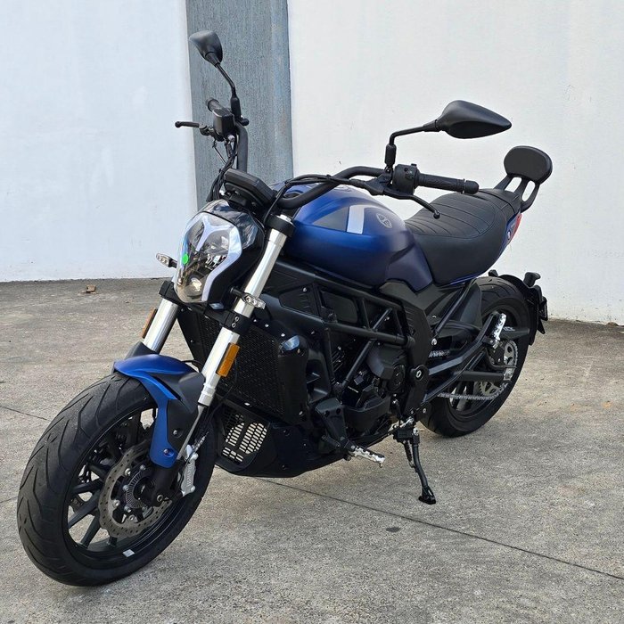 2021 Benelli 502C 502C Blue