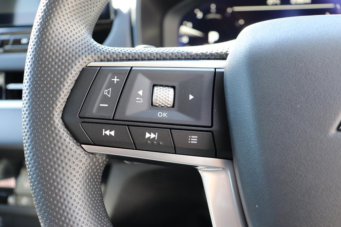 2025 Mitsubishi Outlander ES