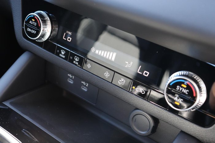 2025 Mitsubishi Outlander ES