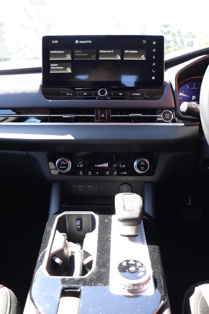 2025 Mitsubishi Outlander ES