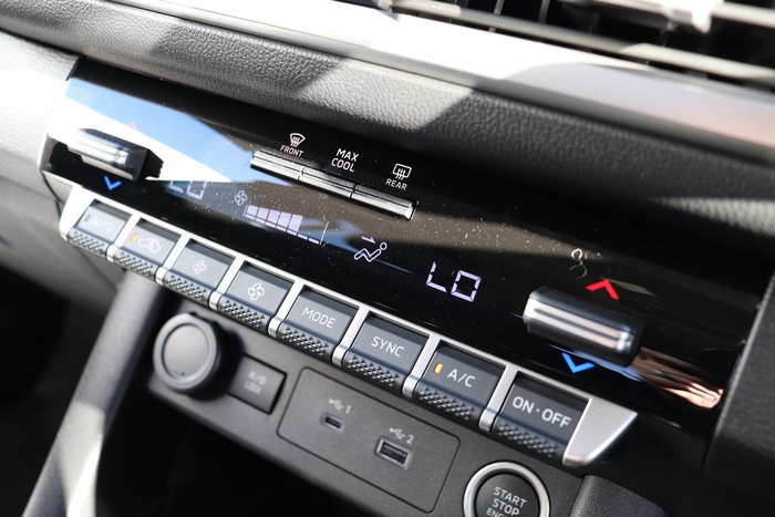 2025 Mitsubishi Triton GLS