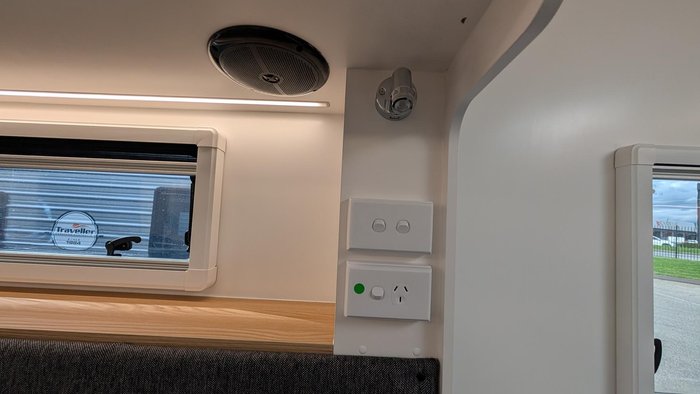 2025 Traveller 20' Destination Track