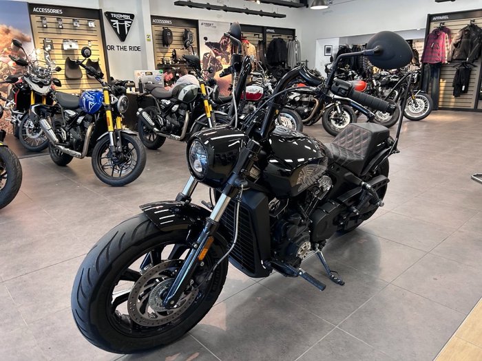 2018 Indian SCOUT BOBBER THUNDER BLACK Thunder Black