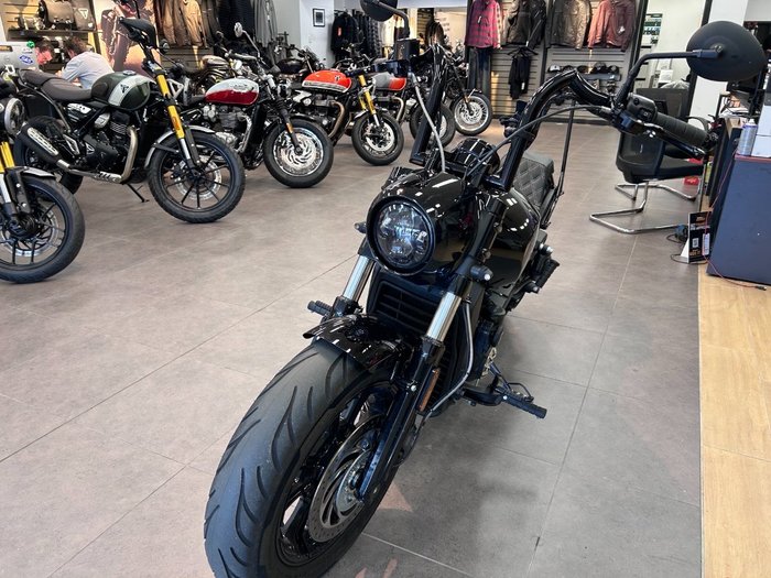 2018 Indian SCOUT BOBBER THUNDER BLACK Thunder Black