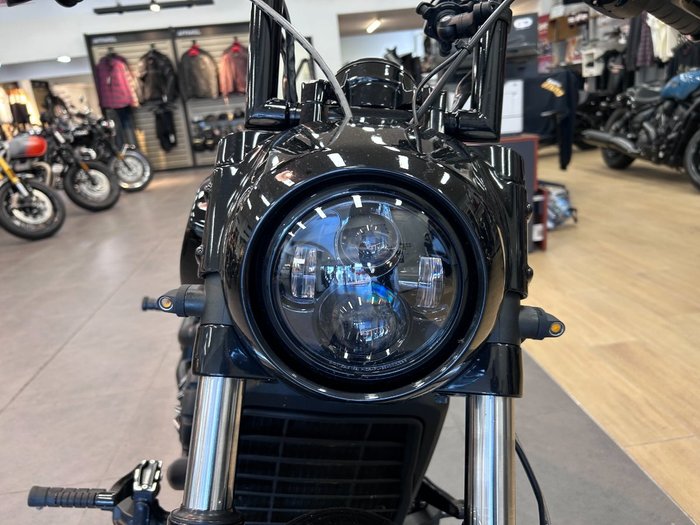 2018 Indian SCOUT BOBBER THUNDER BLACK Thunder Black
